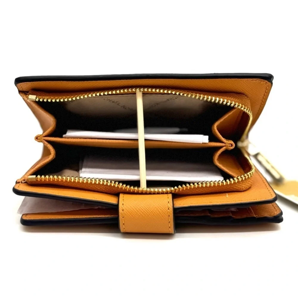 Michael Kors Medium Bifold Zip Chain Wallet Cider